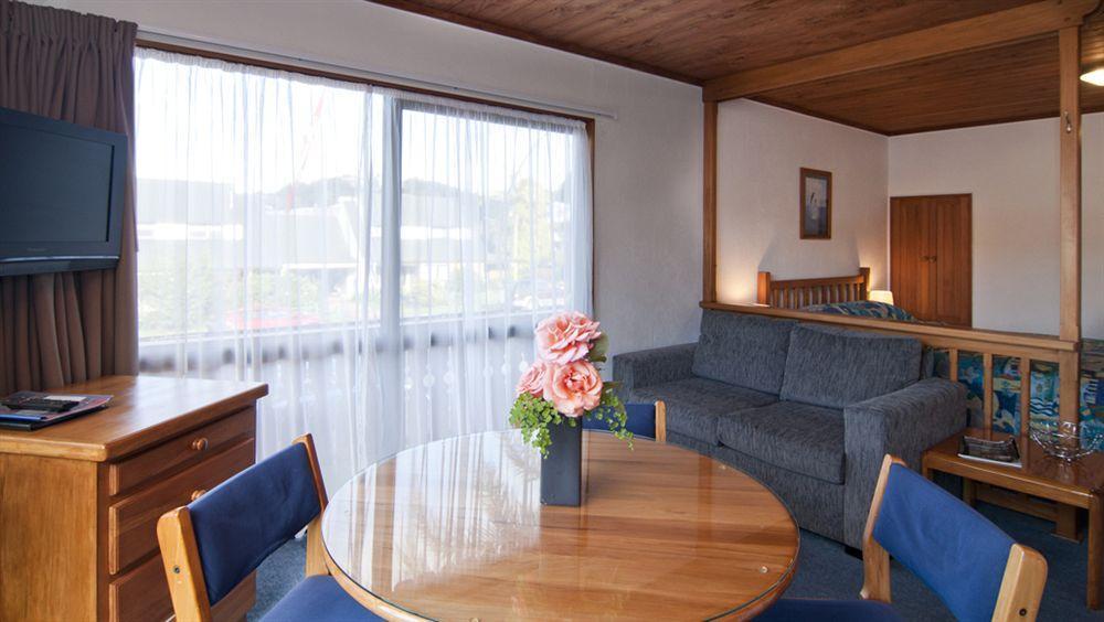 Swiss Chalet Lodge Motel Paihia Exterior photo